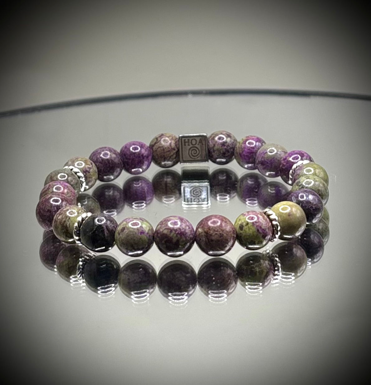 Гривна HOA „Стичит“ от естествени камъни, ръчно изработена. Висок клас стичит в мек и балансиран стил.